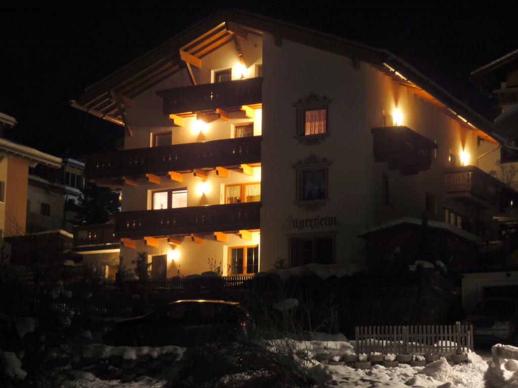 Hotel Garni Jaegerheim Serfaus Kamer foto